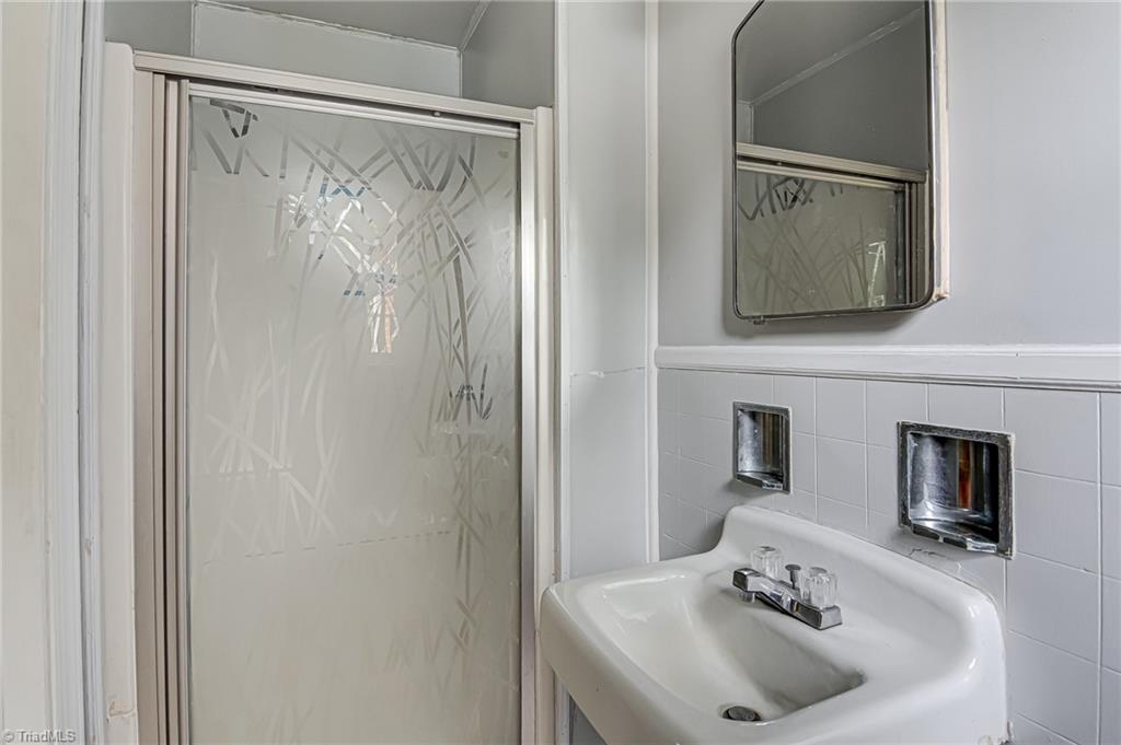 8105 Reynolda Road Tobaccoville, NC 27050 - Photo 15 of 29 Gallery Image 15