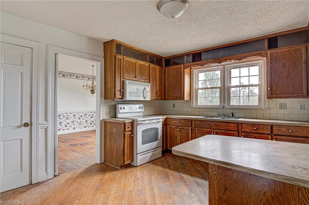 8105 Reynolda Road Tobaccoville, NC 27050 - Photo 9 of 29 Gallery Image 9