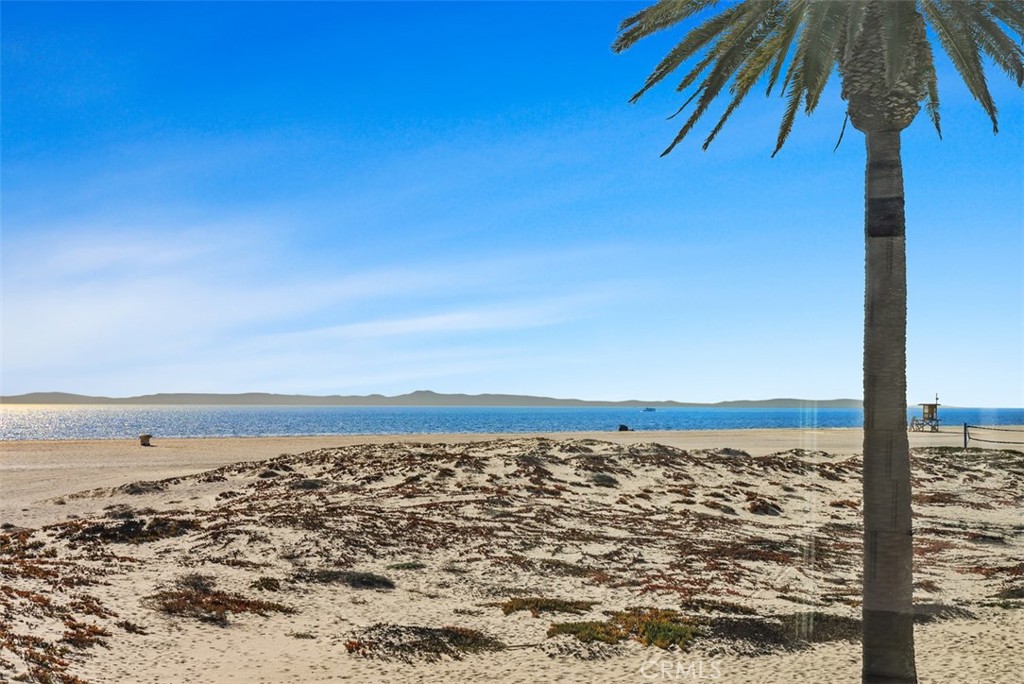808 West Oceanfront Newport Beach, CA 92661 - Photo 27 of 34 a view of an ocean