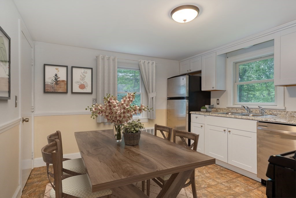 257 Hudson Road Sudbury, MA 01776 - Photo 3 of 14 Gallery Image 3