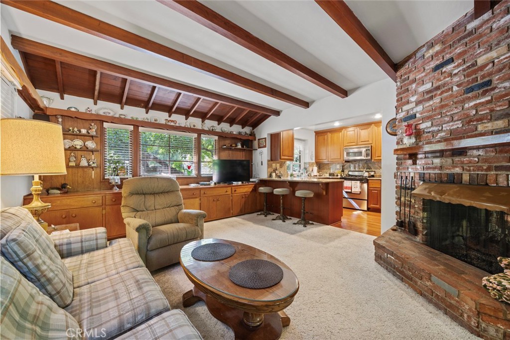 417 Coutin Lane Glendale, CA 91206 - Photo 7 of 20