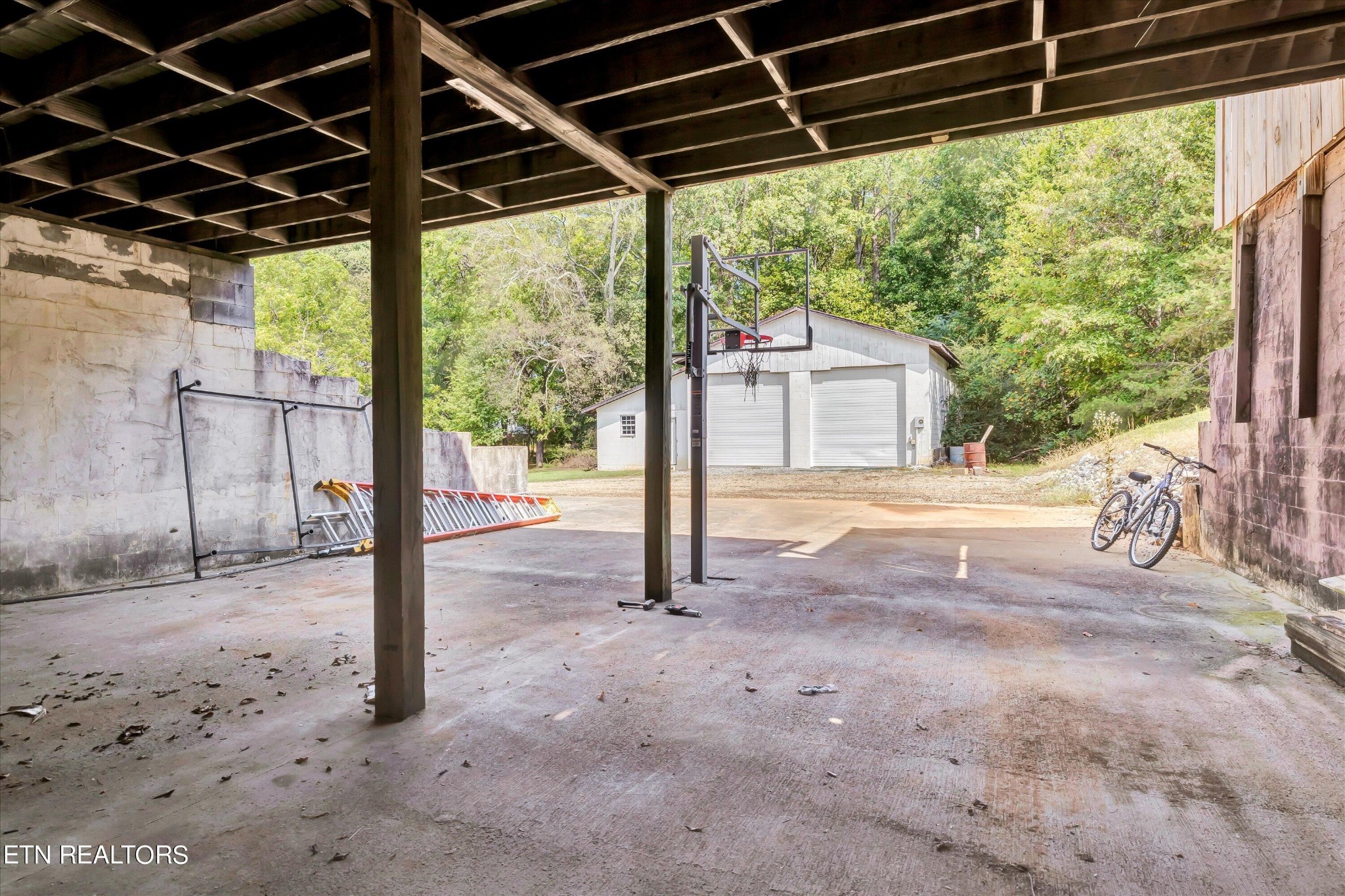 586 Mason Road Madisonville, TN 37354 - Photo 35 of 58