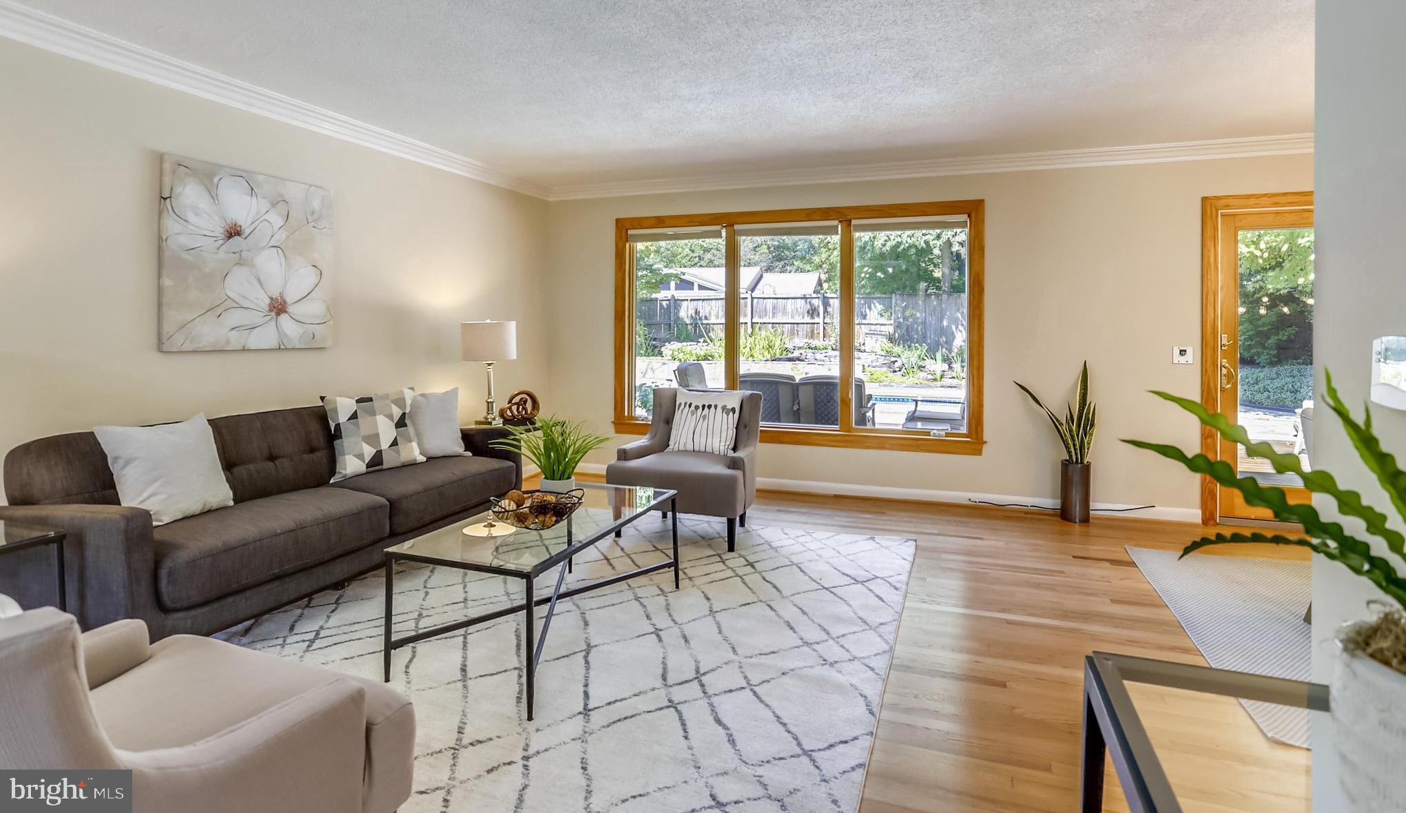 1014 Robroy Drive Silver Spring, MD 20903 - Photo 4 of 52 Gallery Image 4
