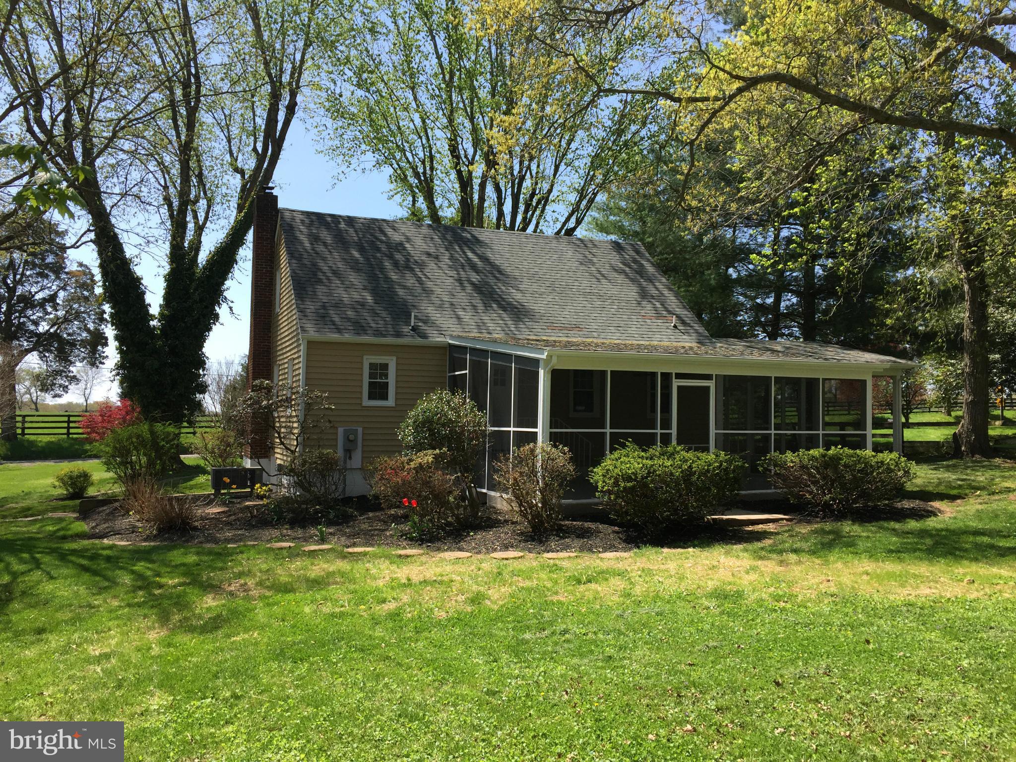 8227 Buckland Mill Road Gainesville, VA 20155 - Photo 4 of 30 Exterior (Rear)