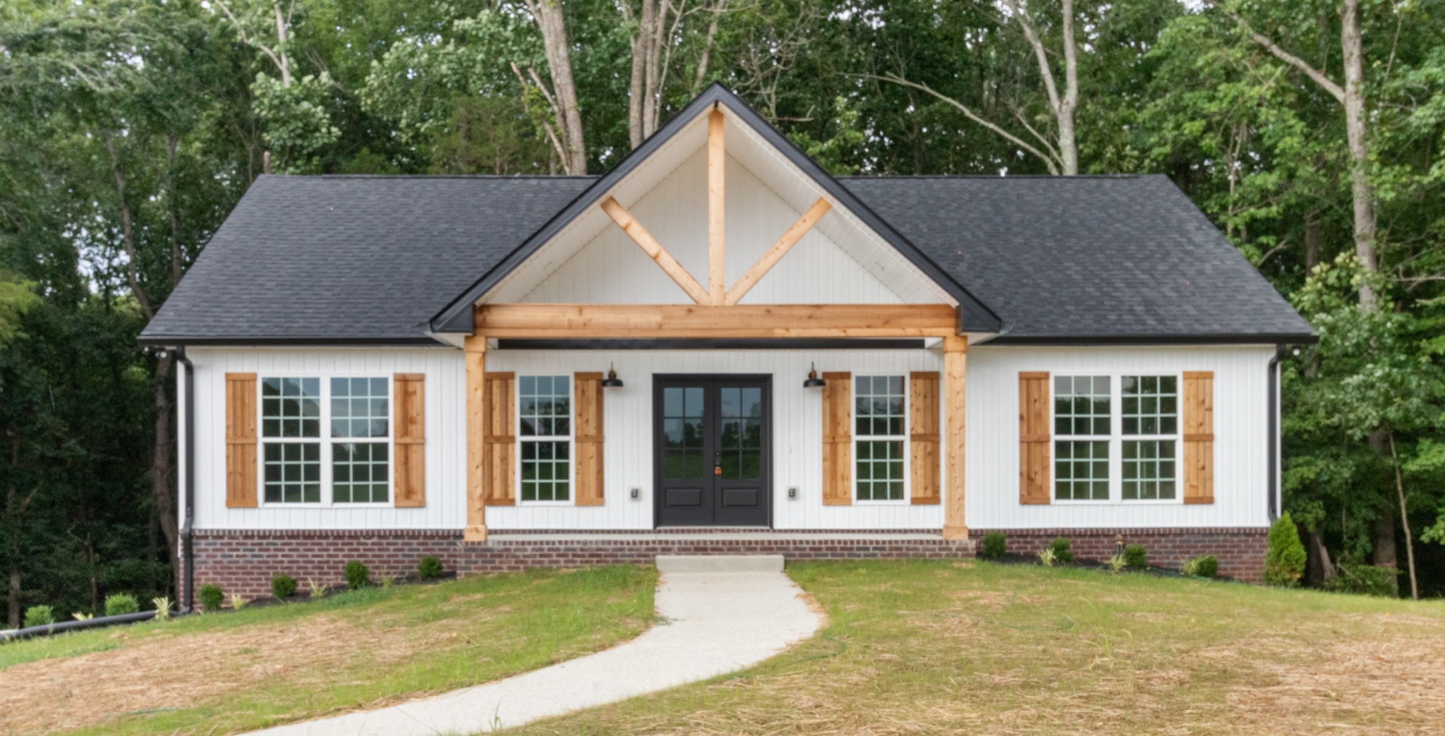 3035 Erwin Road Clarksville, TN 37043 - Photo 1 of 37 Gallery Image 1