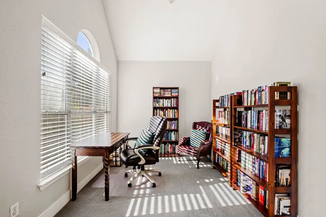 $2,850 | 11 Elmwood Circle, Wimberley, TX 78676