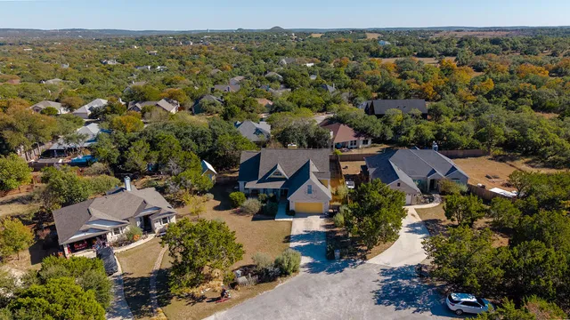 $2,850 | 11 Elmwood Circle, Wimberley, TX 78676