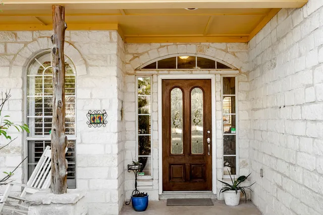 $2,850 | 11 Elmwood Circle, Wimberley, TX 78676