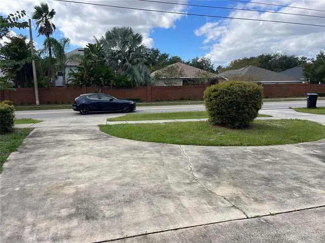 a view of yard from deck