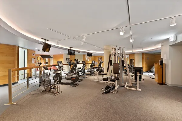 $329,000 | 155 North Harbor Drive, Unit 2205, Chicago, IL 60601