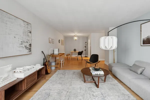 $329,000 | 155 North Harbor Drive, Unit 2205, Chicago, IL 60601