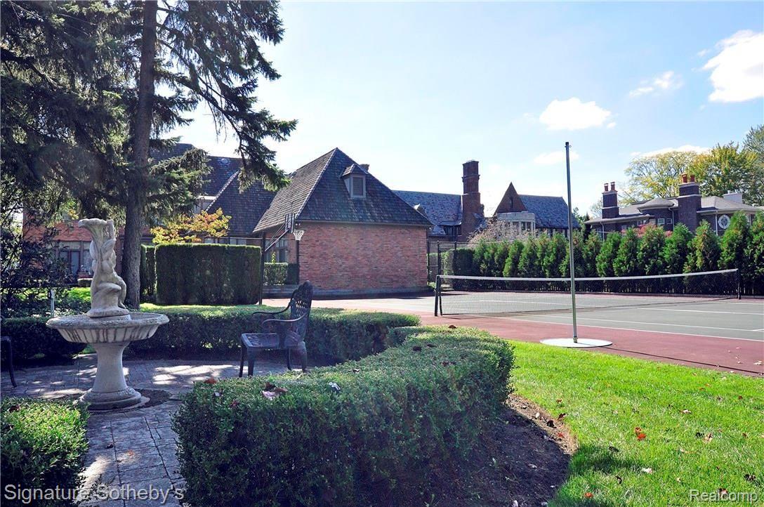 36 Oxford Road Grosse Pointe, MI 48236 - Photo 39 of 43 52File.jpg
