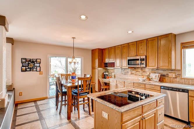 9865 Glenstone Trail Highlands Ranch, CO 80130 - Photo 9 of 28