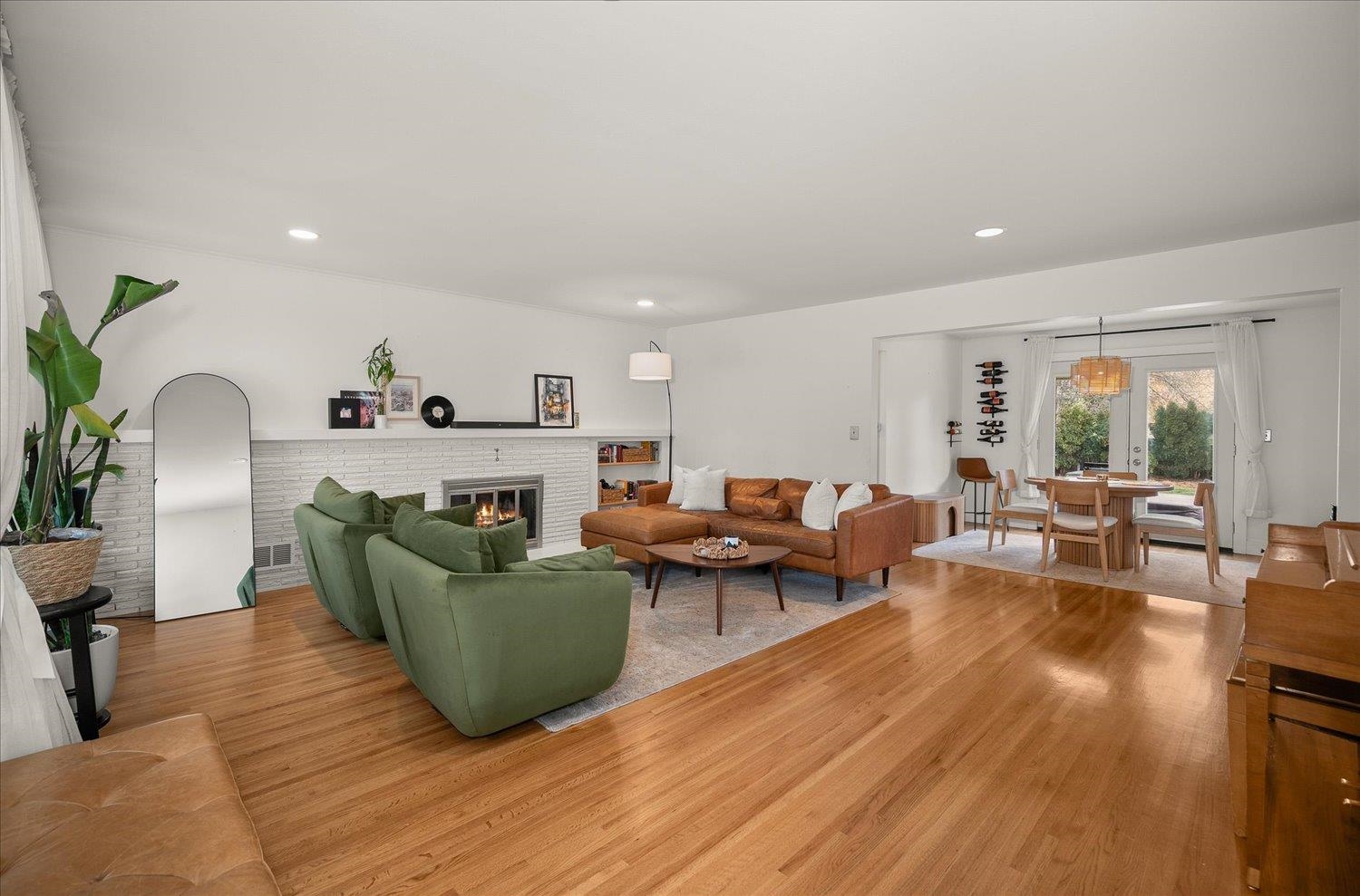 3325 South Bernard Street Spokane, WA 99203 - Photo 3 of 47