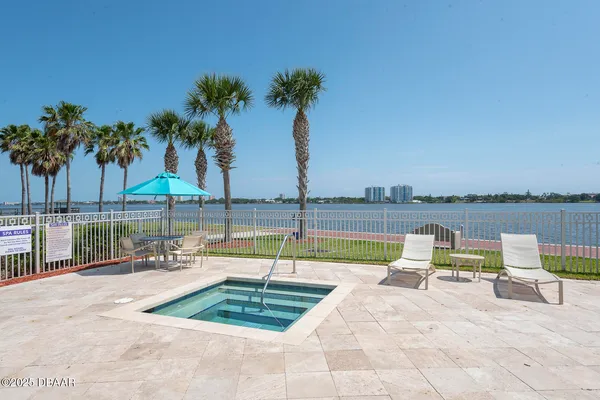 $2,800 | 231 Riverside Drive, Unit 25031, Holly Hill, FL 32117