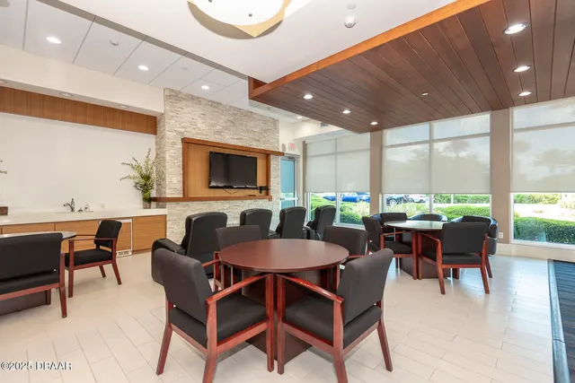 $2,800 | 231 Riverside Drive, Unit 25031, Holly Hill, FL 32117