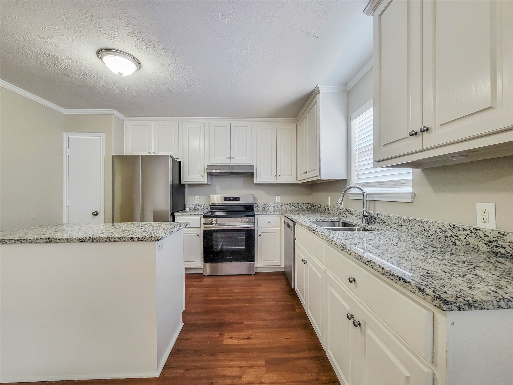 16393 Many Trees Lane Conroe, TX 77302 - Photo 7 of 17
