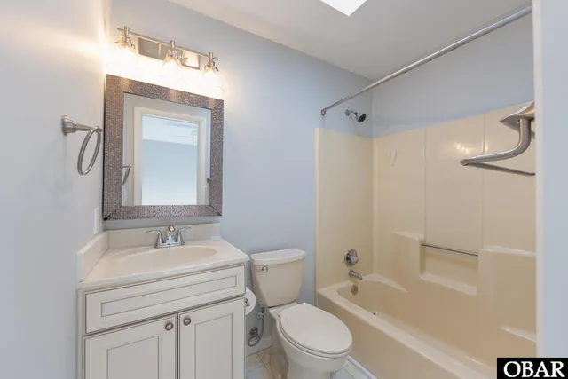 $1,250,000 | 6049 Martins Point Road, Kitty Hawk, NC 27949