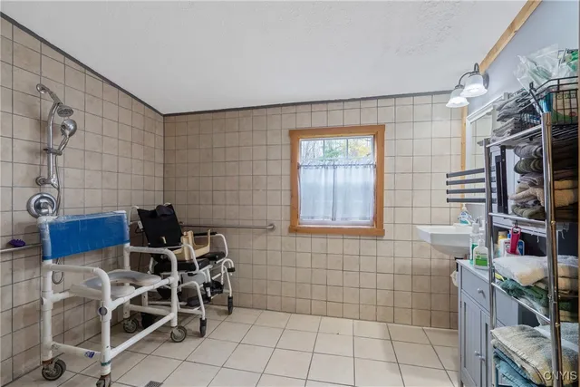 $280,000 | 166 Highway 48, Granby, NY 13135