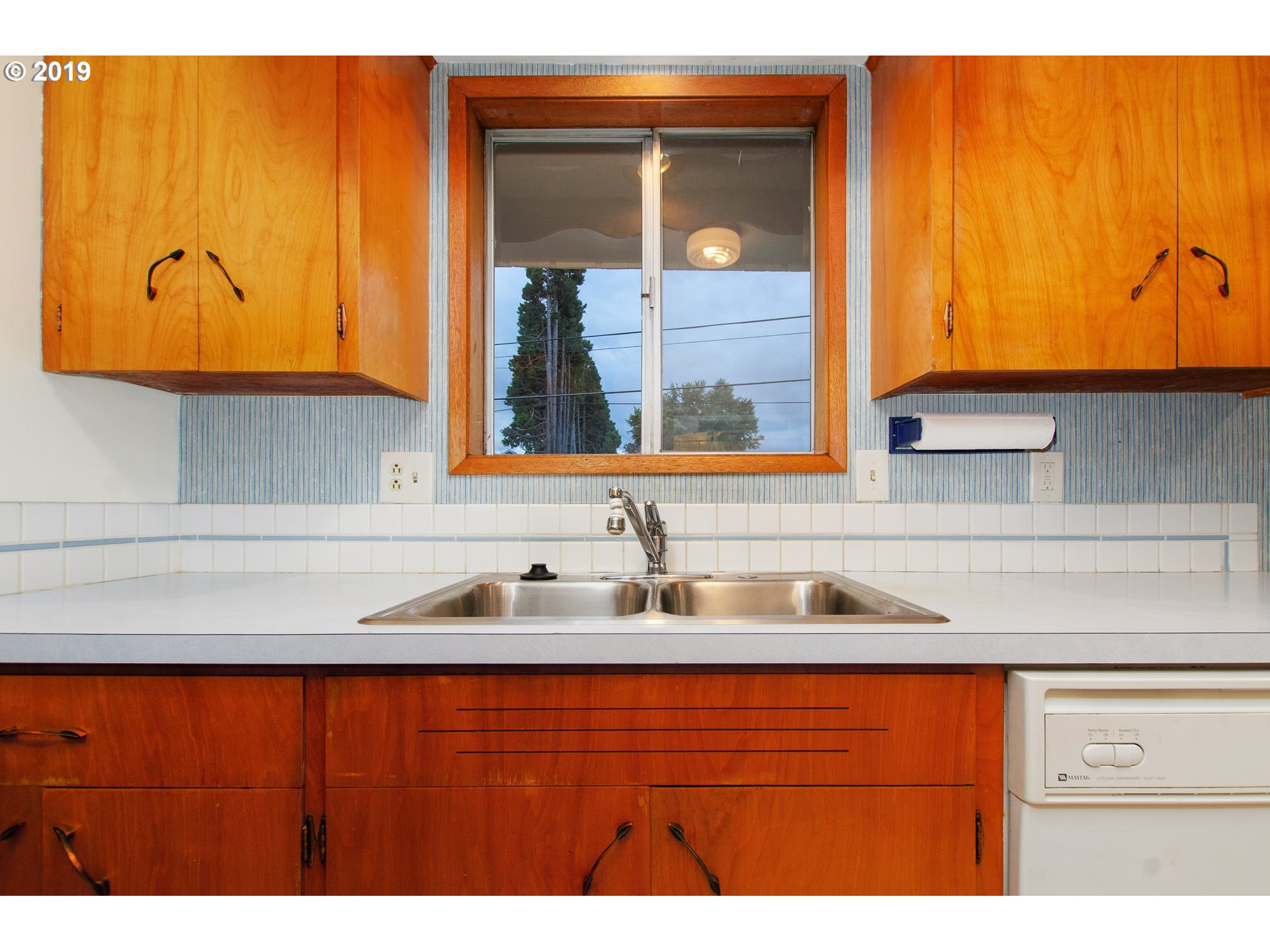 19285 Southwest Kinnaman Road Aloha, OR 97078 - Photo 10 of 27 Gallery Image 10