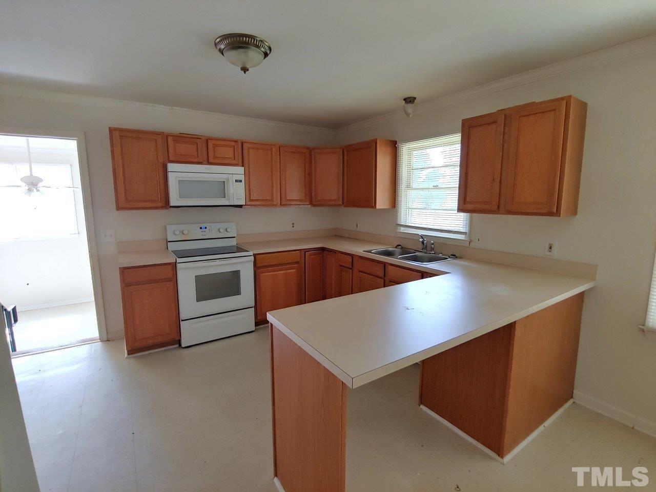 2704 Old Williams Road Raleigh, NC 27610 - Photo 3 of 7