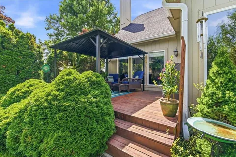 $550,000 | 16660 West 155th Terrace, Olathe, KS 66062
