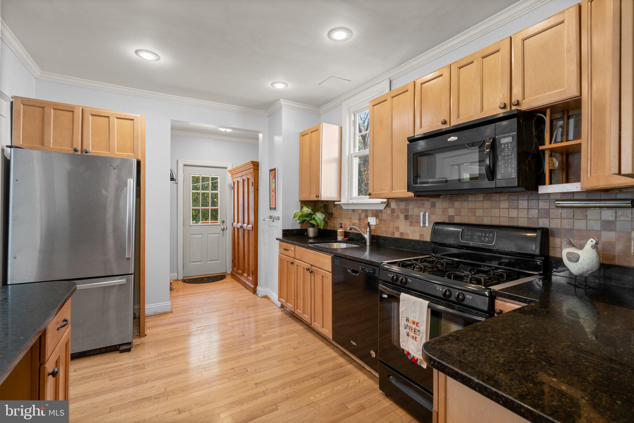 6 Ridge Road Catonsville, MD 21228 - Photo 22 of 44 Kitchen, View of Back Door