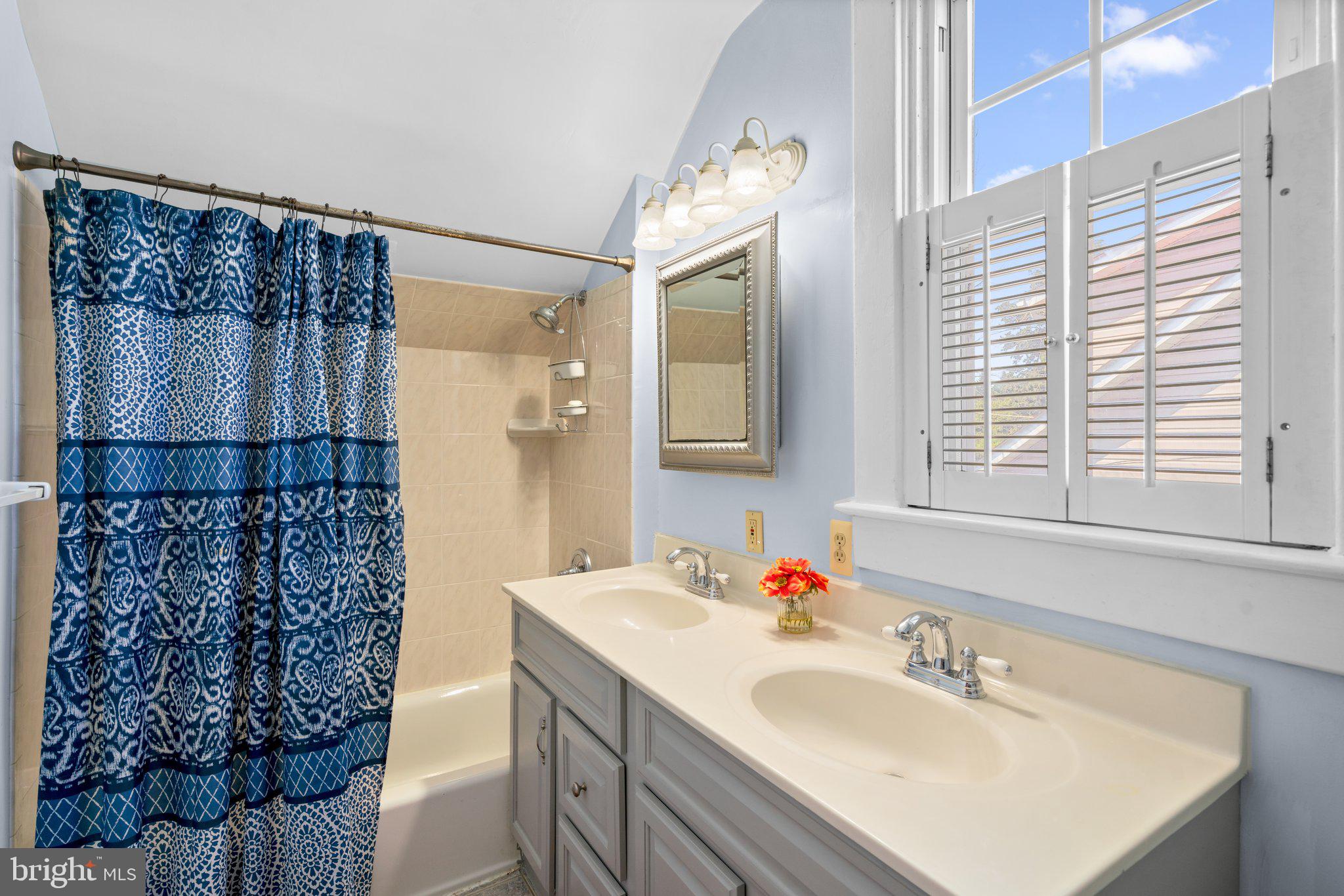 6 Ridge Road Catonsville, MD 21228 - Photo 30 of 44 Upstairs Hall bathroom, Double Vanity