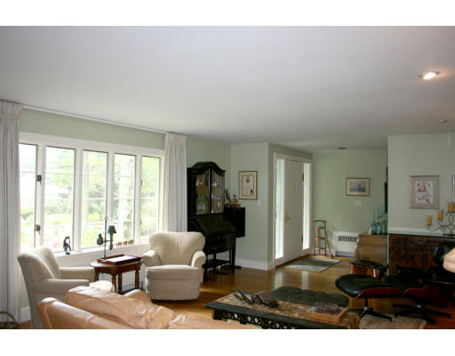 13 Happy Hollow Road Wayland, MA 01778 - Photo 4 of 20 Gallery Image 4