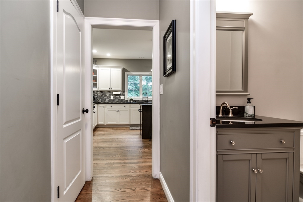 52 Oakdale Road Canton, MA 02021 - Photo 5 of 37