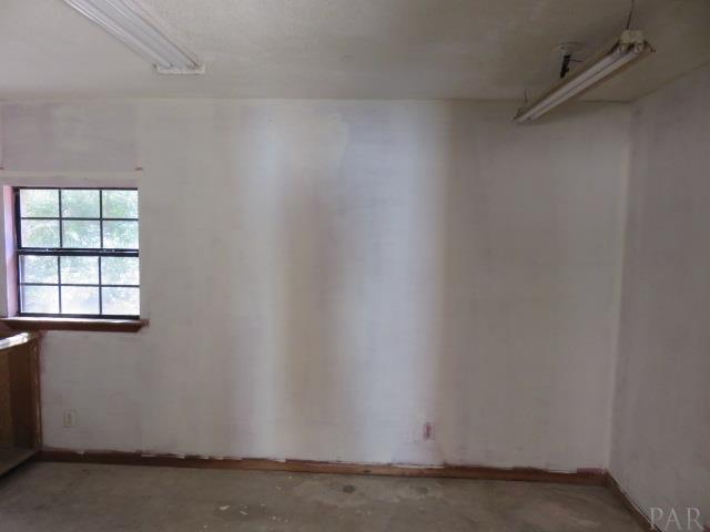 5745 Northrop Road Milton, FL 32570 - Photo 10 of 41 Gallery Image 10