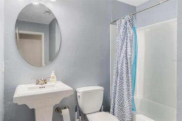 $164,000 | 2019 Dixie Belle Drive, Unit G, Orlando, FL 32812