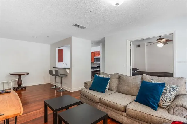 $164,000 | 2019 Dixie Belle Drive, Unit G, Orlando, FL 32812