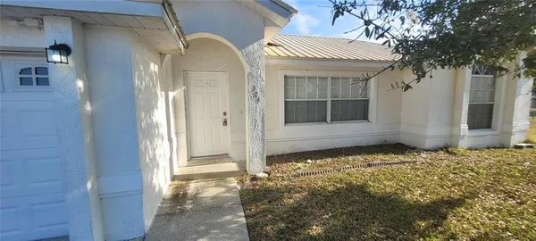 $1,800 | 324 Clearwater Lane, Kissimmee, FL 34759