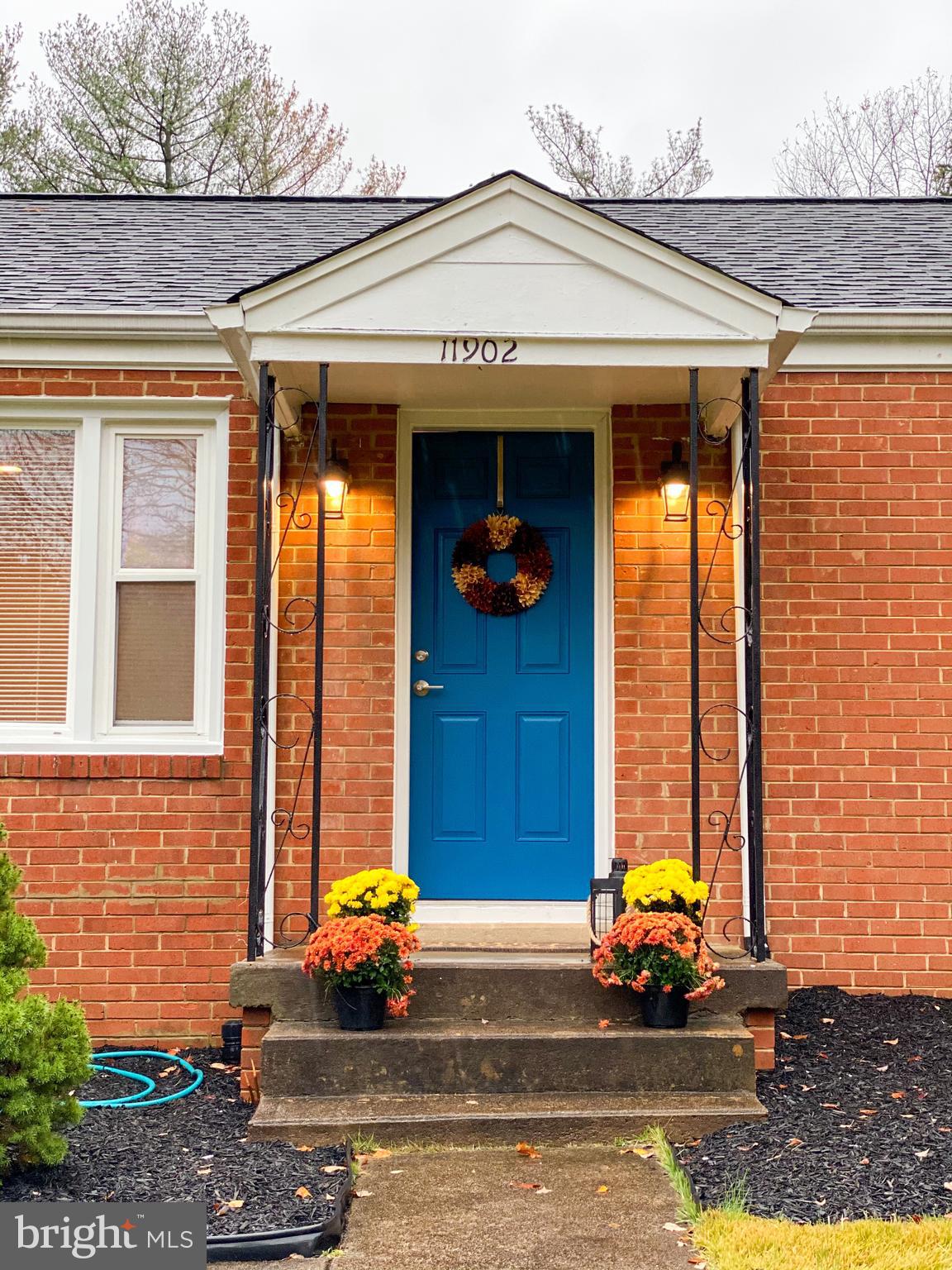 11902 Smithfield Road Manassas, VA 20112 - Photo 2 of 38 Beautiful blue door!