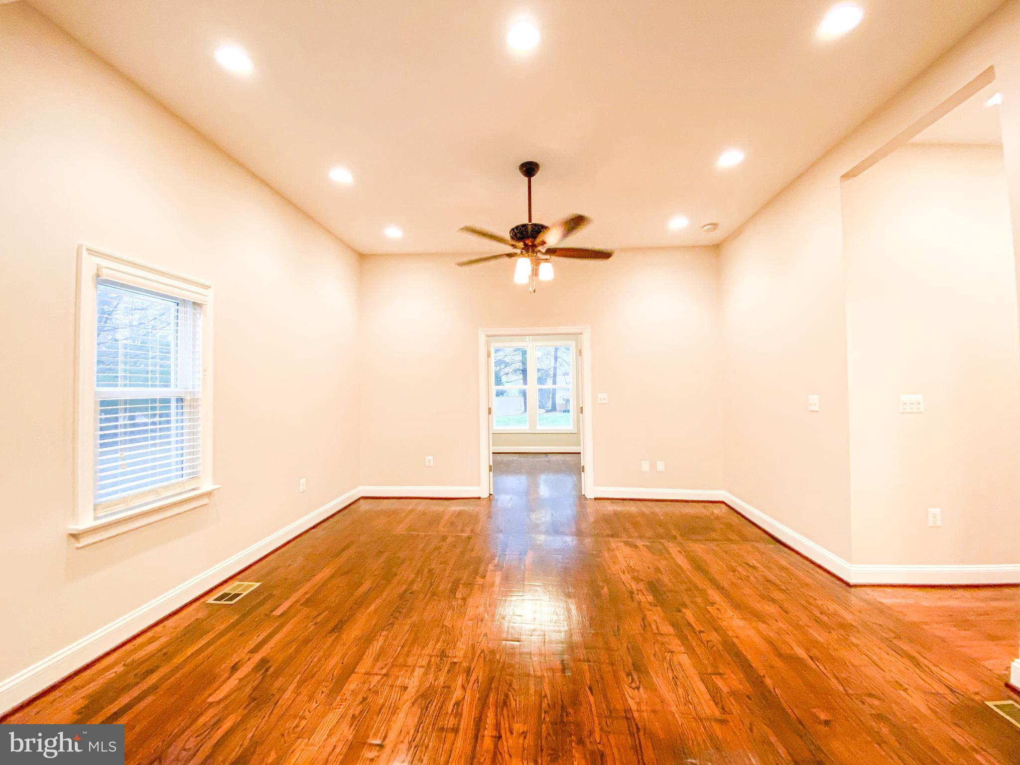 11902 Smithfield Road Manassas, VA 20112 - Photo 15 of 38 Beautilful hardwood floors!