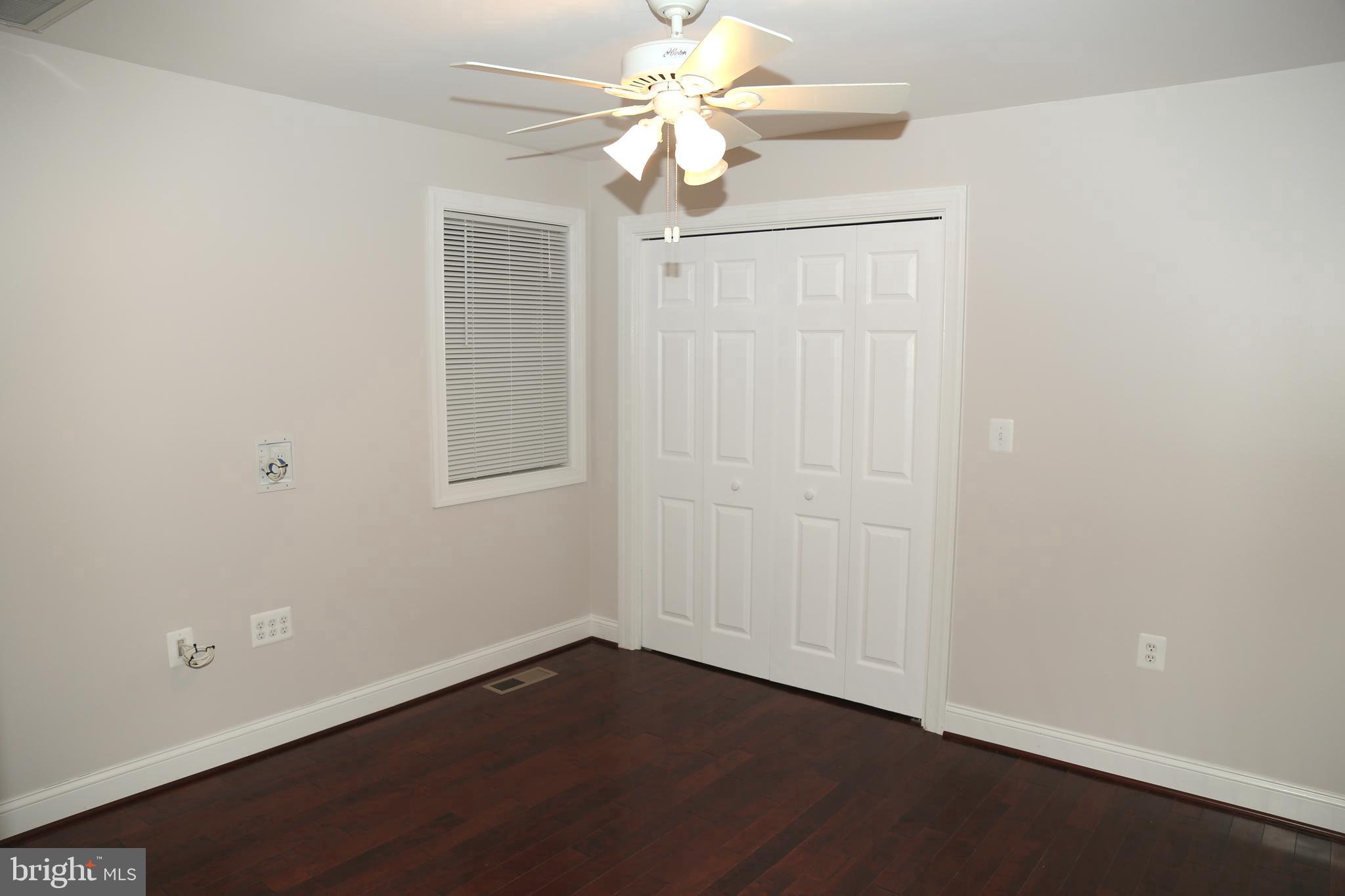11902 Smithfield Road Manassas, VA 20112 - Photo 26 of 38 Bedroom 3