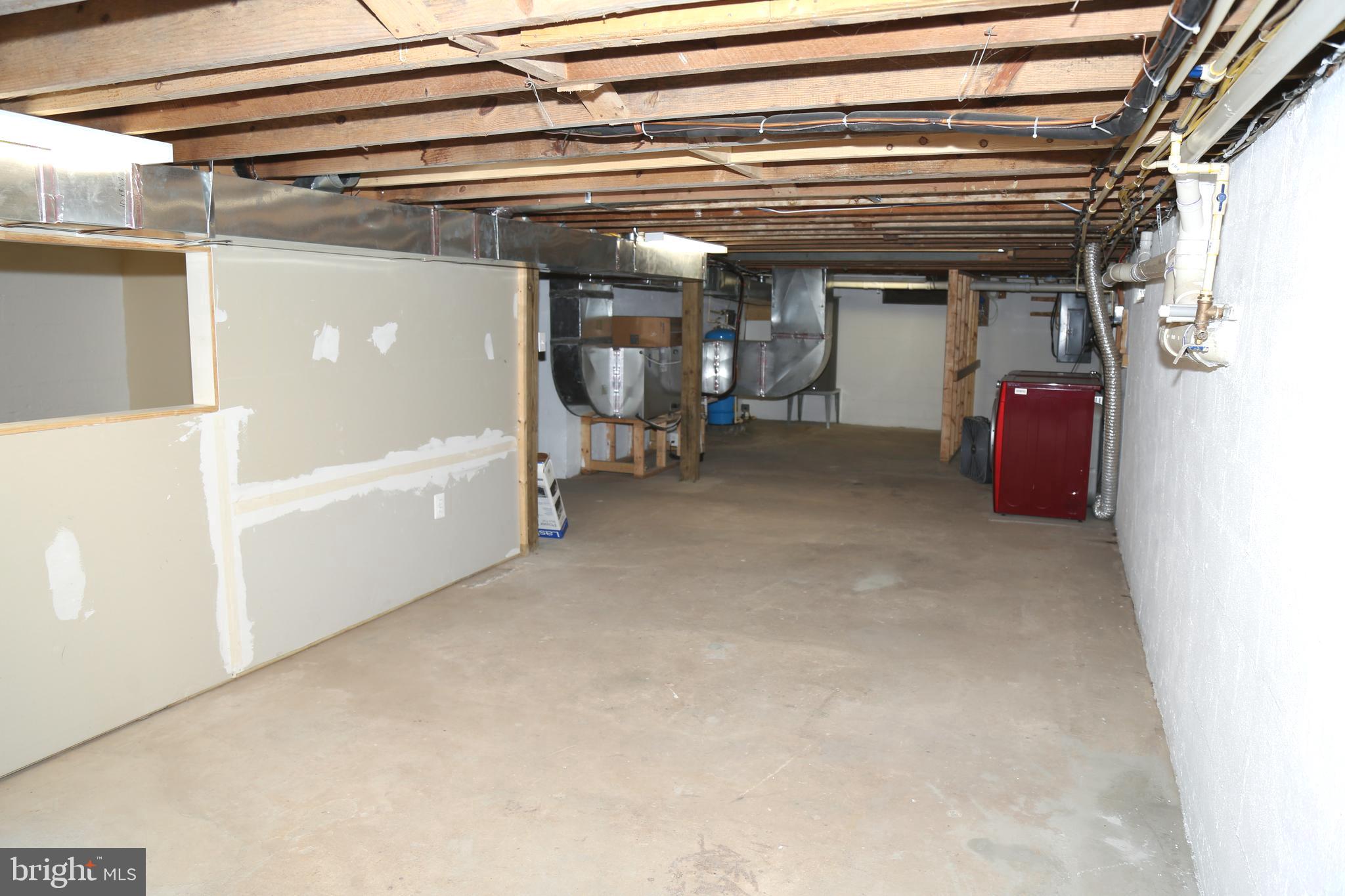 11902 Smithfield Road Manassas, VA 20112 - Photo 29 of 38 Basement