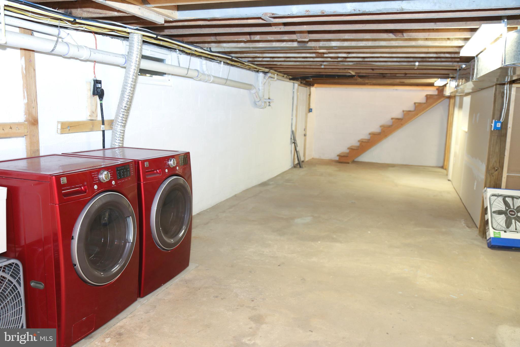 11902 Smithfield Road Manassas, VA 20112 - Photo 31 of 38 washer and dryer