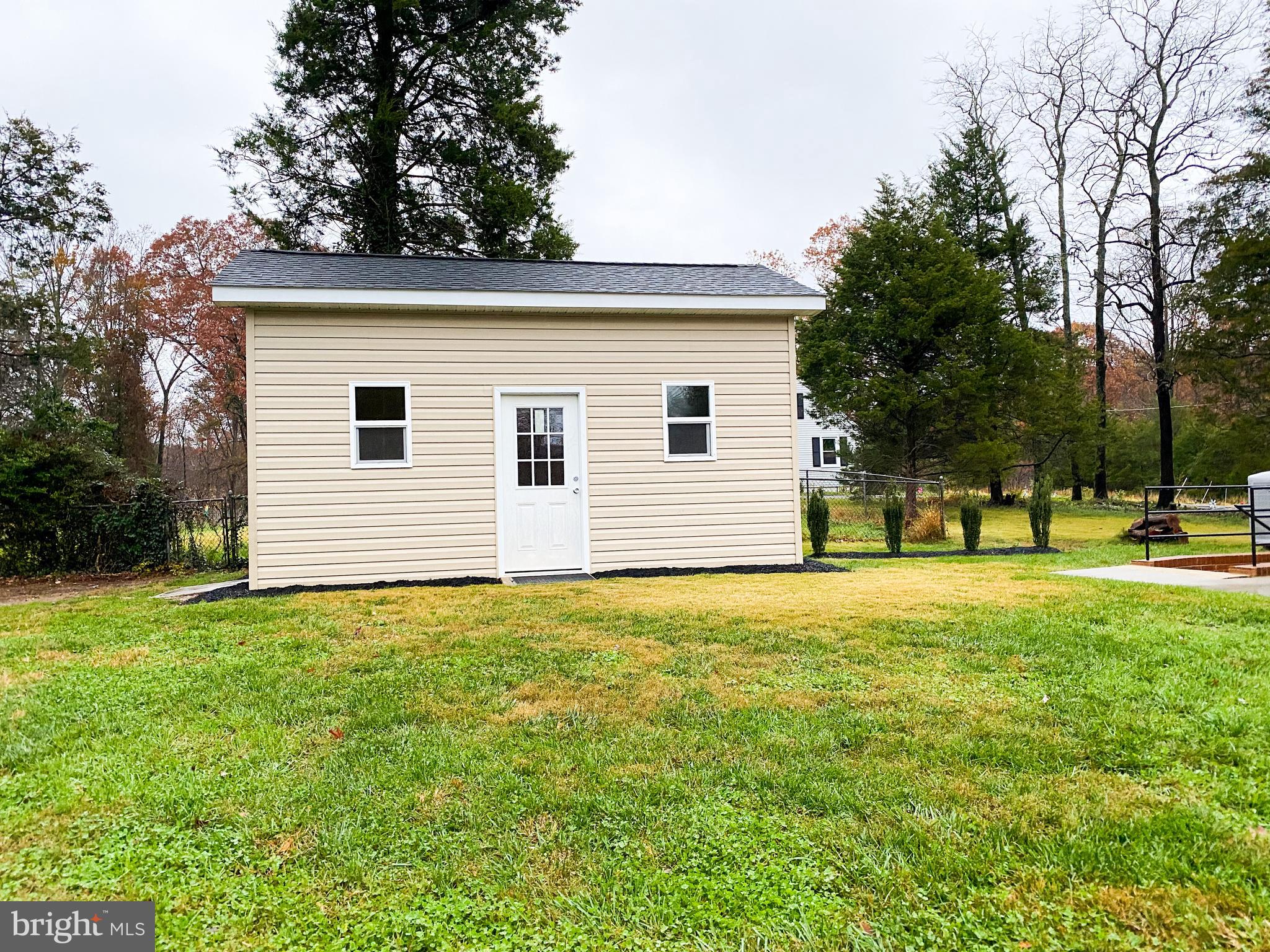 11902 Smithfield Road Manassas, VA 20112 - Photo 36 of 38 Shed