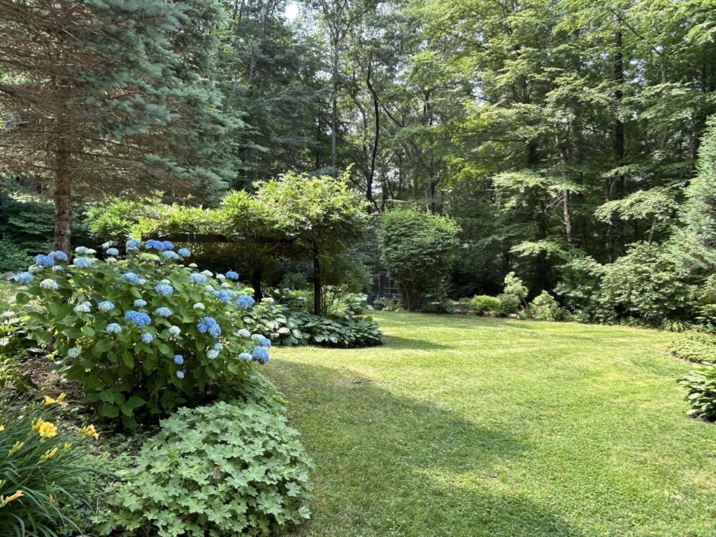 16 Yale Road Hopkinton, MA 01748 - Photo 13 of 23 Gallery Image 13