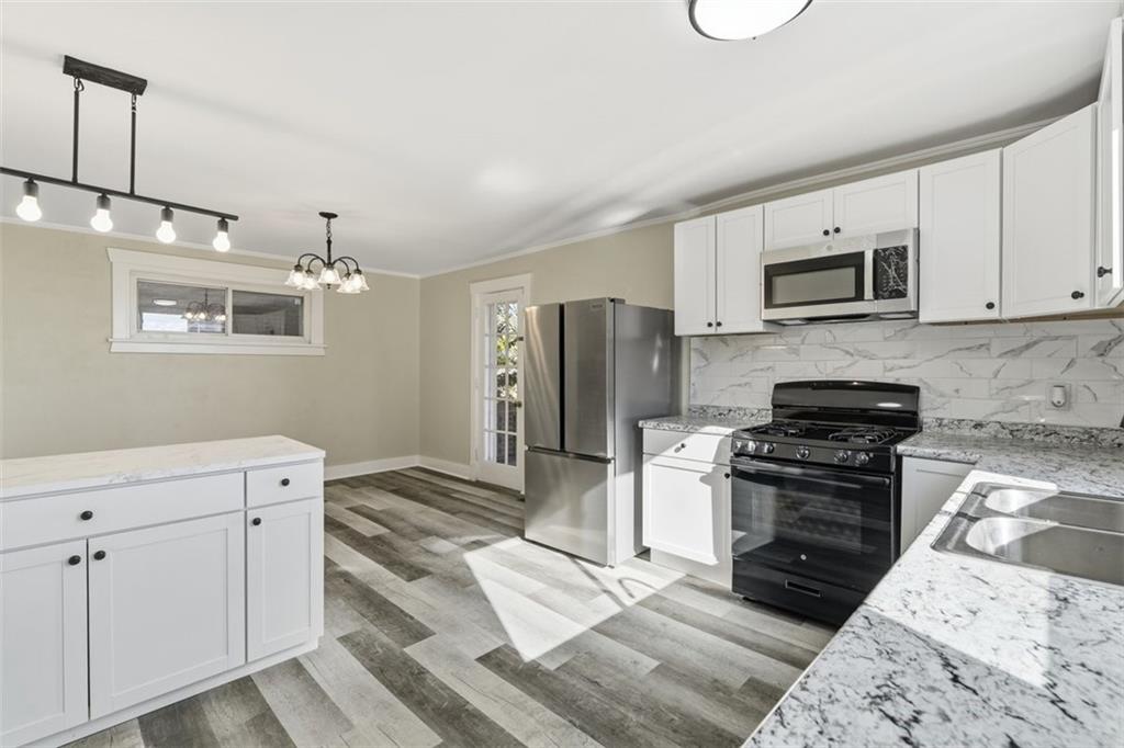 4423 Outlook Drive West Mifflin, PA 15122 - Photo 5 of 31