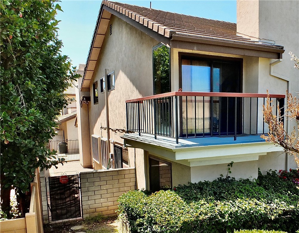 4015 North Virginia Road, Unit 6 Long Beach, CA 90807 - Photo 2 of 61