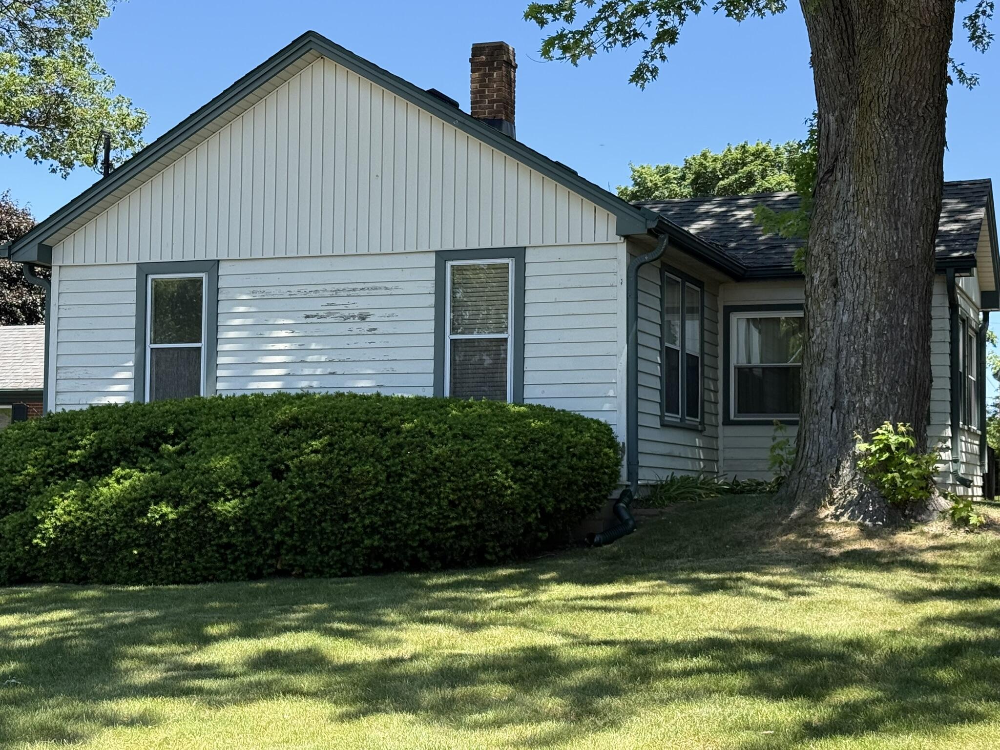 1001 South Green Bay Road Mount Pleasant, WI 53406 - Photo 1 of 26 IMG_6179