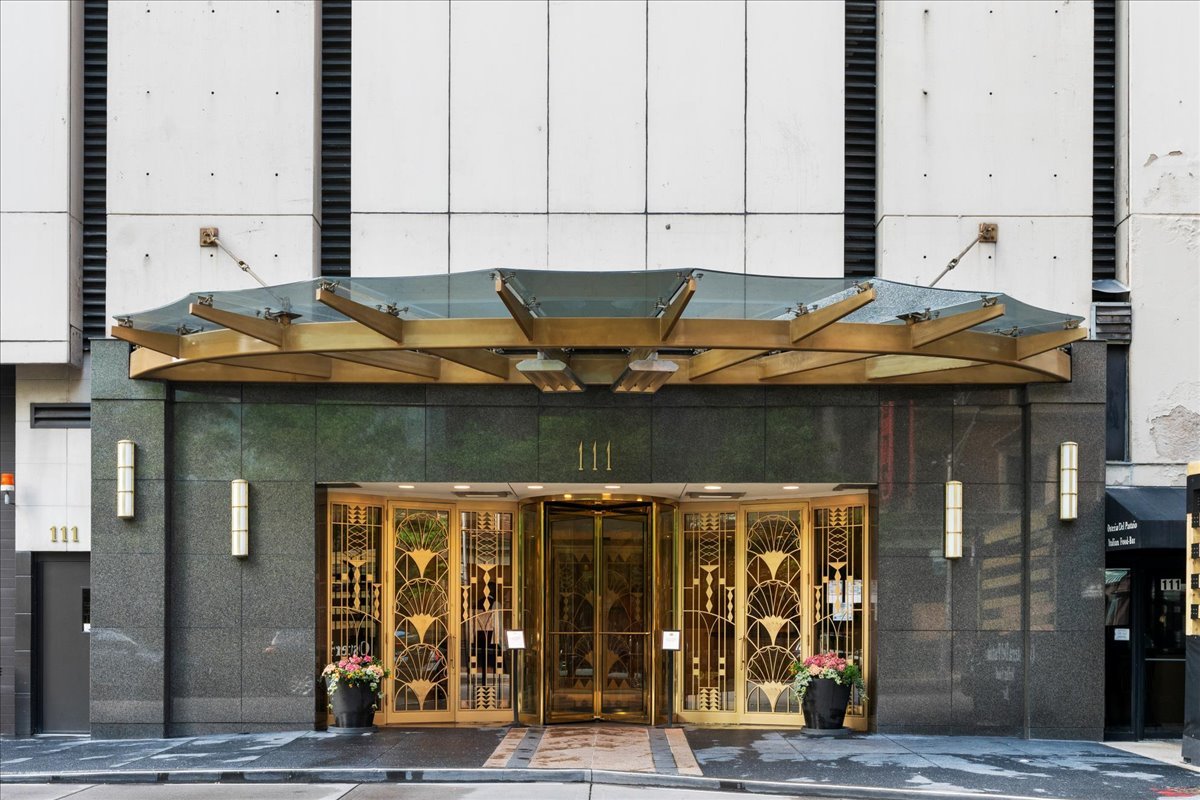 111 East Chestnut Street, Unit 34J Chicago, IL 60611 - Photo 1 of 23