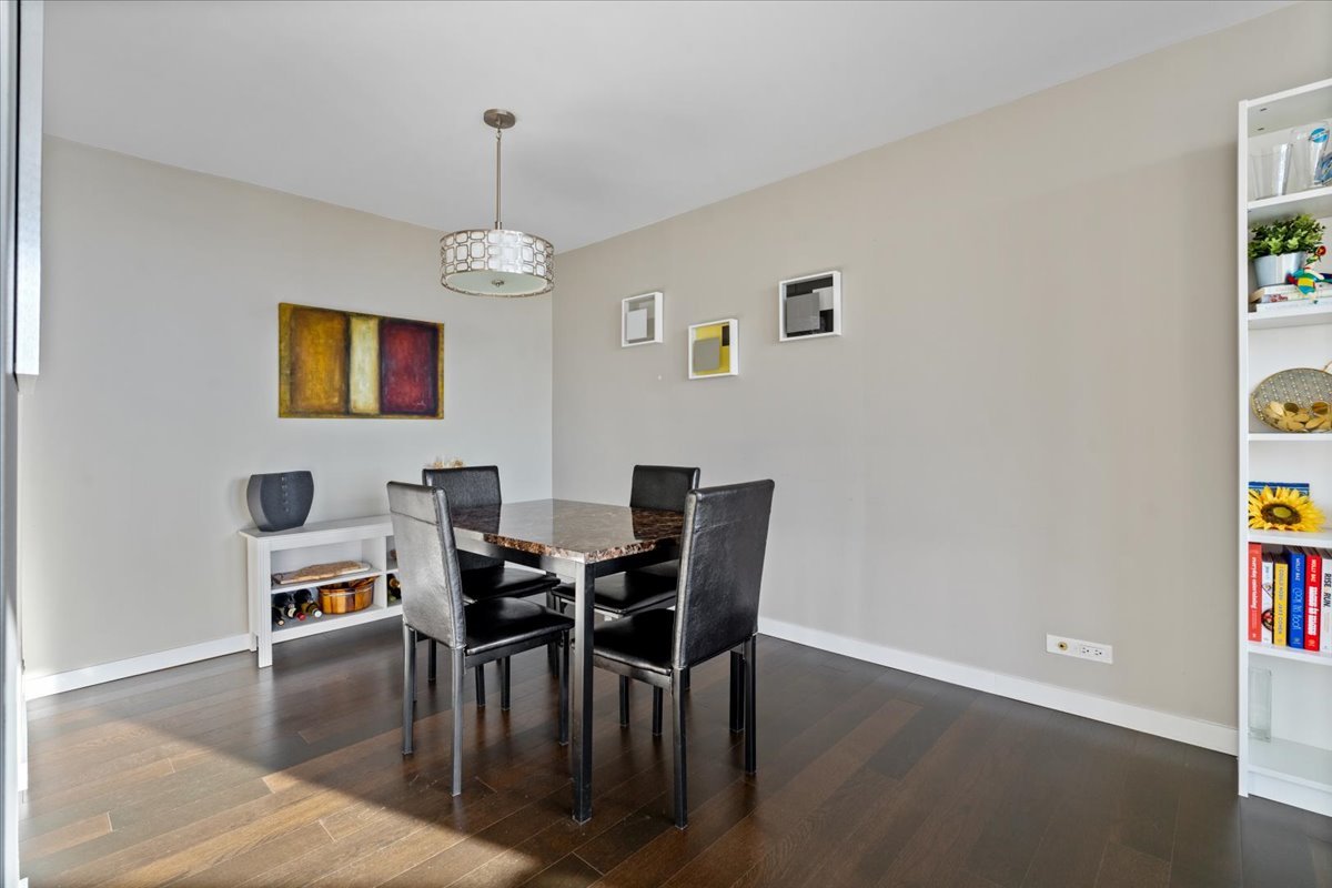 111 East Chestnut Street, Unit 34J Chicago, IL 60611 - Photo 8 of 23