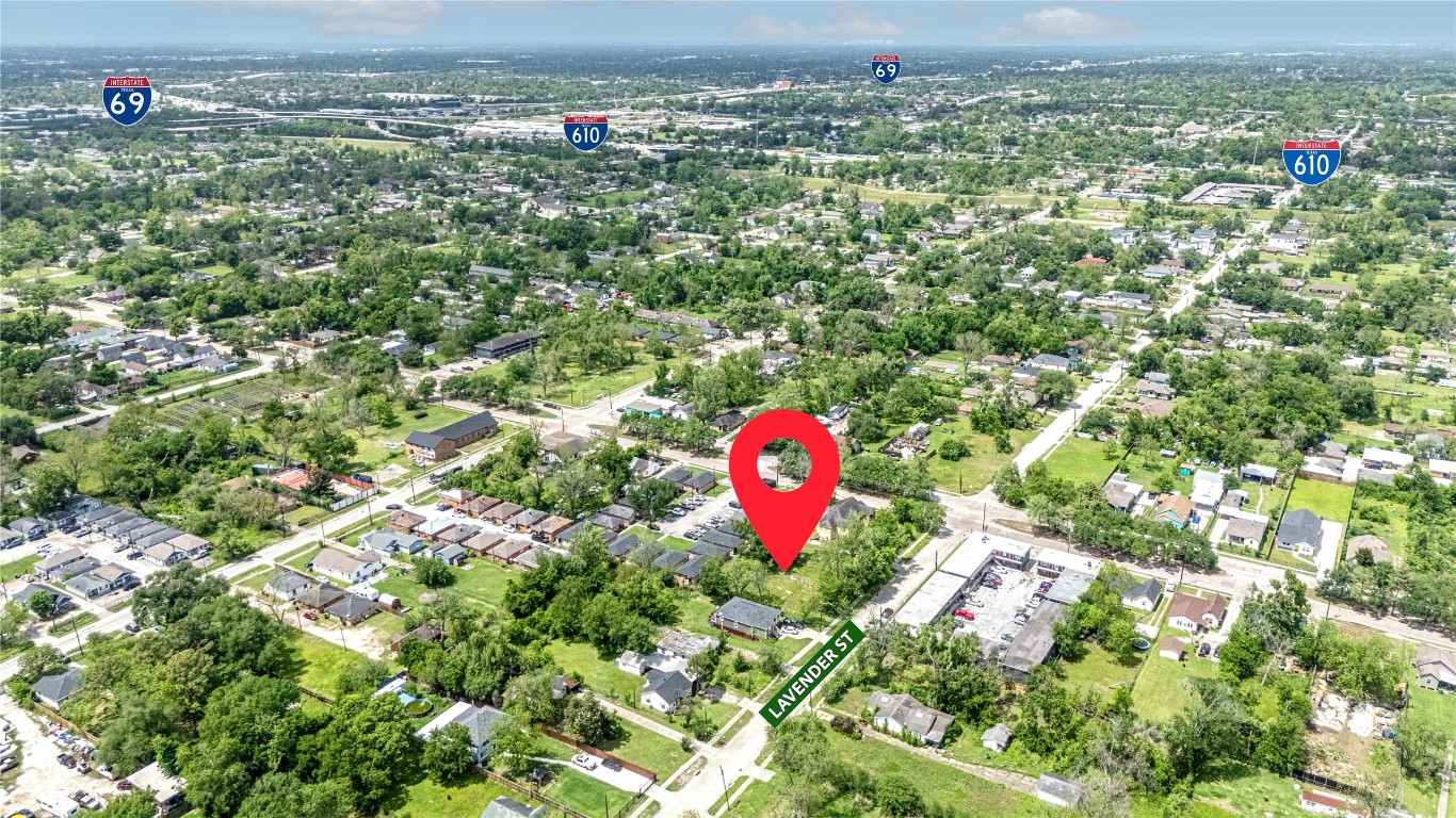 0 Lavender Street Houston, TX 77026 - Photo 3 of 6 a view of a outdoor space with a street sign