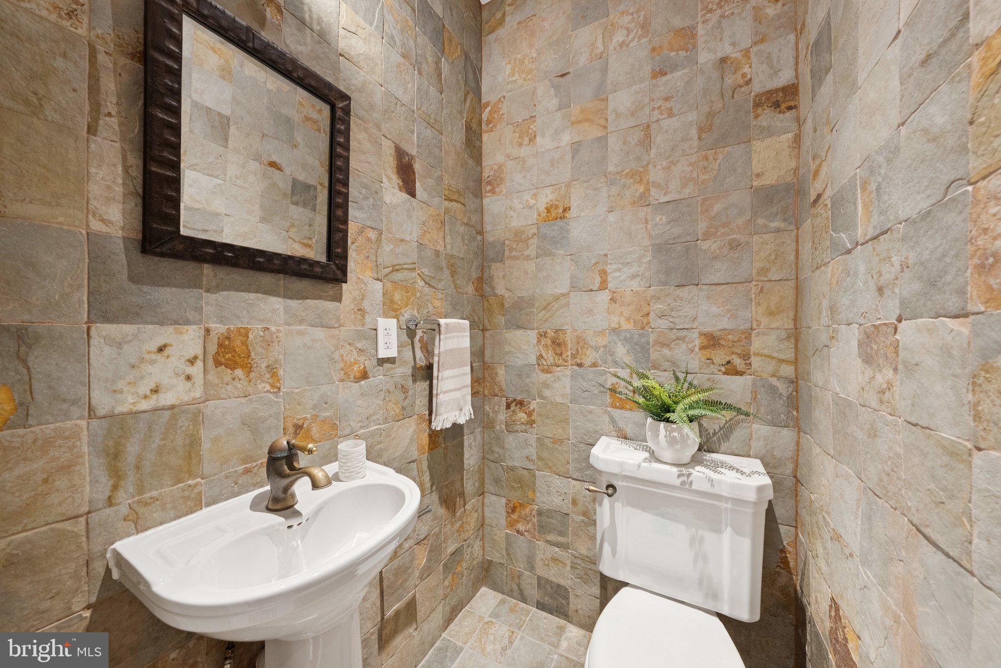 1849 Calvert Street Northwest Washington, DC 20009 - Photo 15 of 45 Main floor powder room.