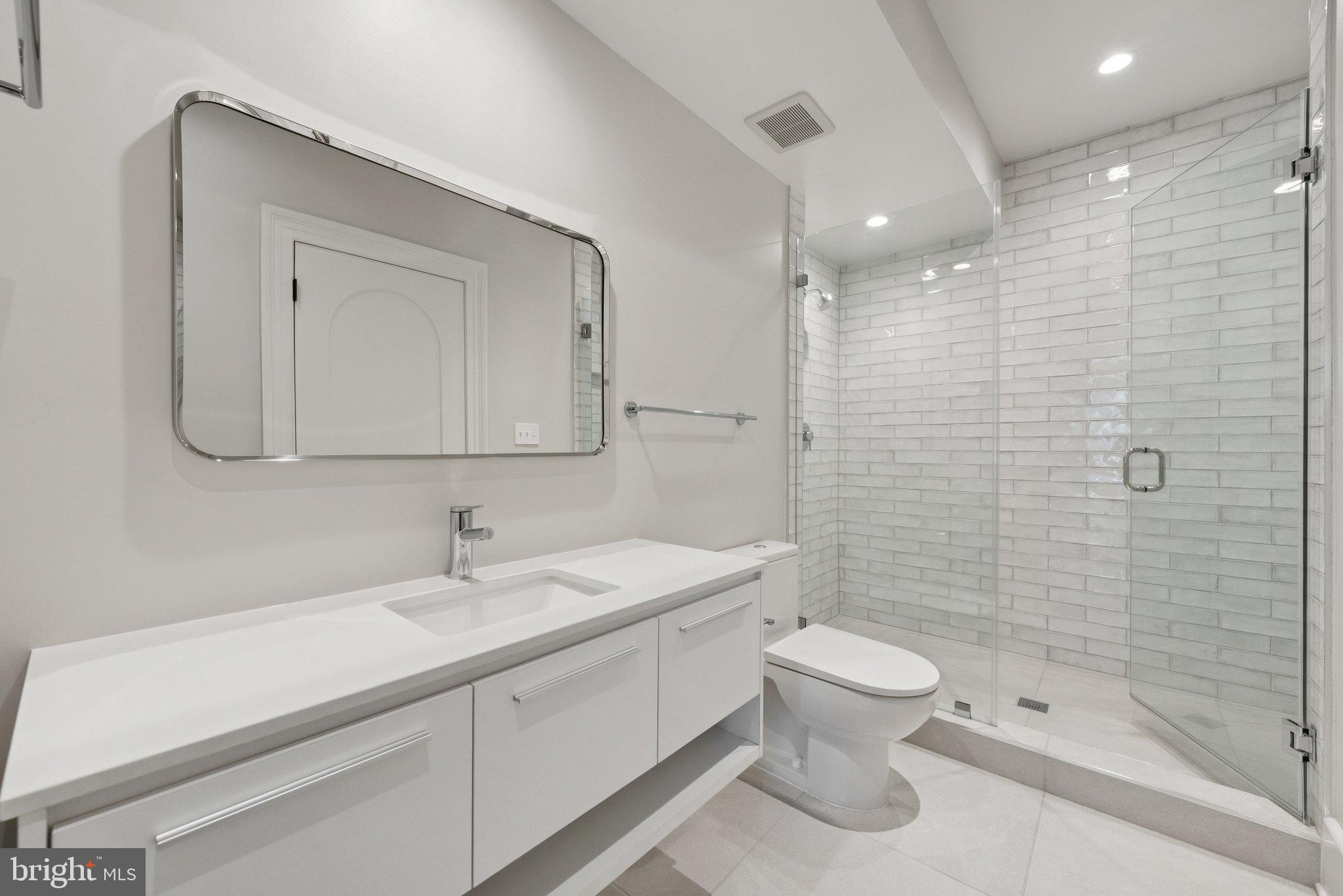 1849 Calvert Street Northwest Washington, DC 20009 - Photo 29 of 45 Second floor full bath