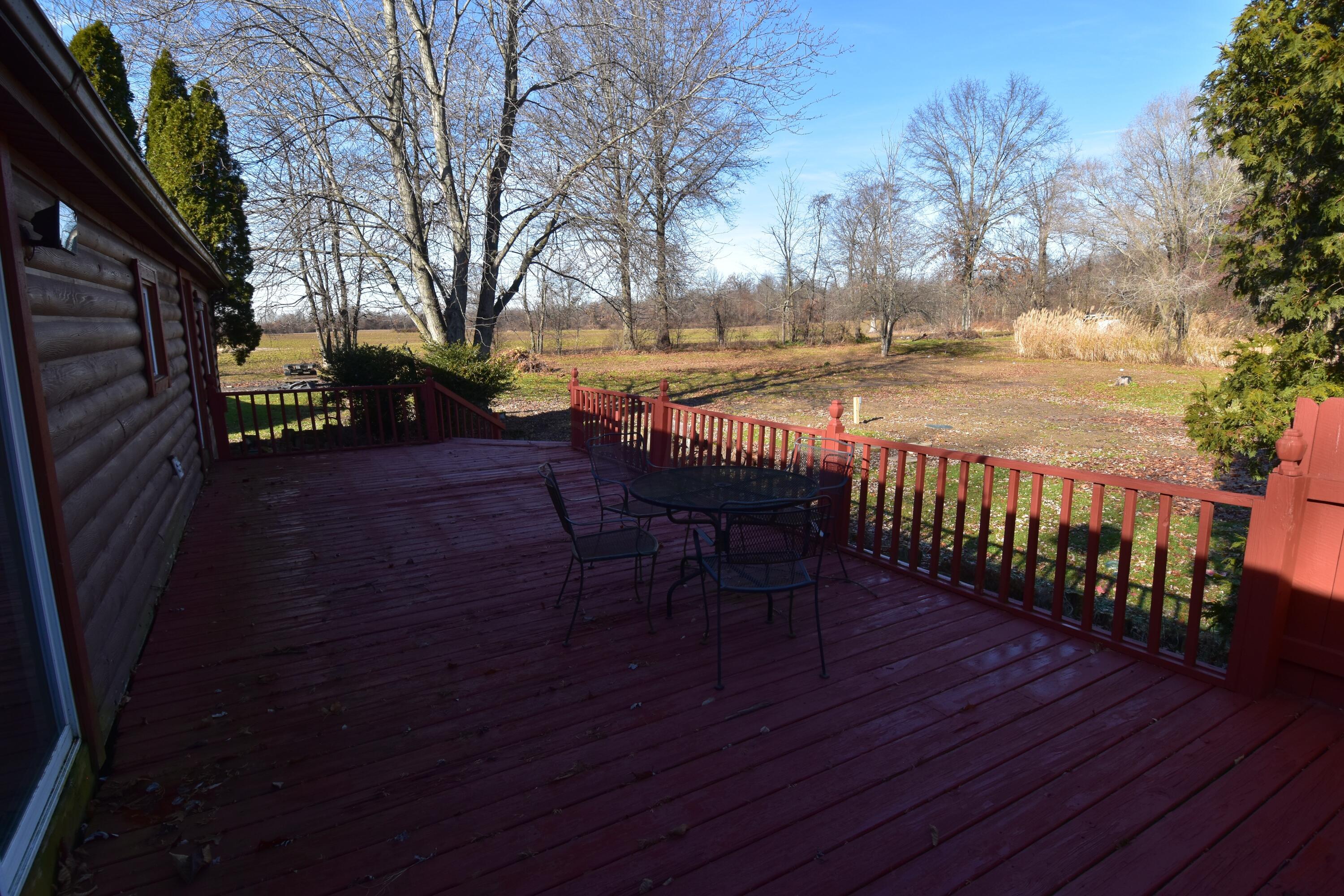 237 Sycamore Road Hebron, OH 43025 - Photo 10 of 23 Privacy Abounds